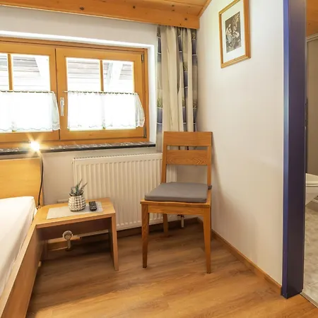 Haus Sonnleitn Guest house *